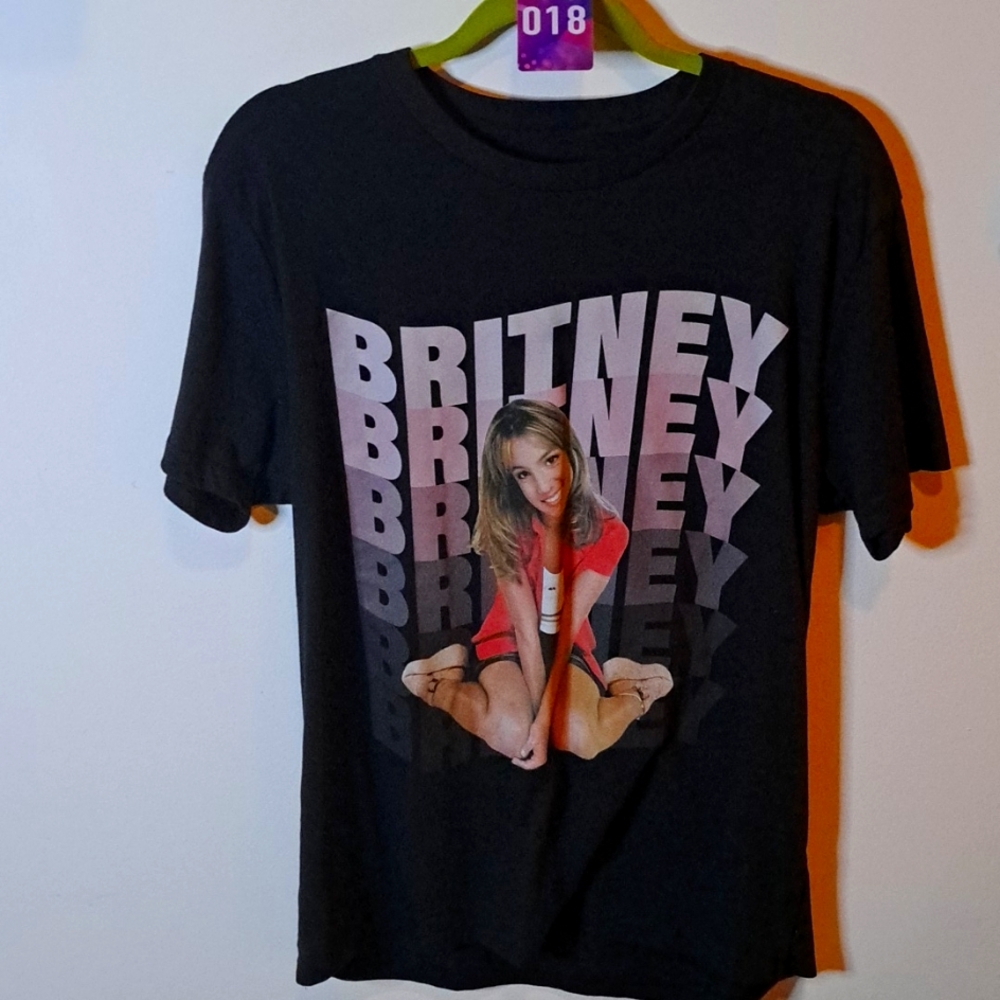 #18 Britney Spears Official 2023 T Shirt - Picture 1 of 3